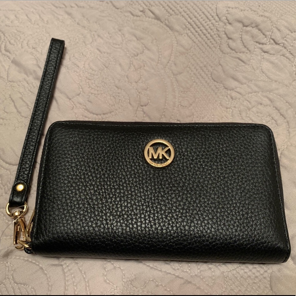 Micheal Kors Wallet - Black